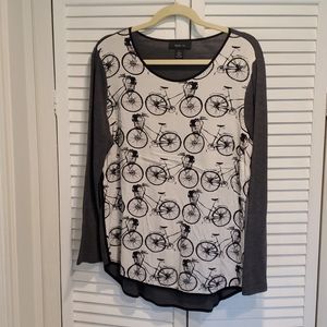 Bike fashion top. Size large